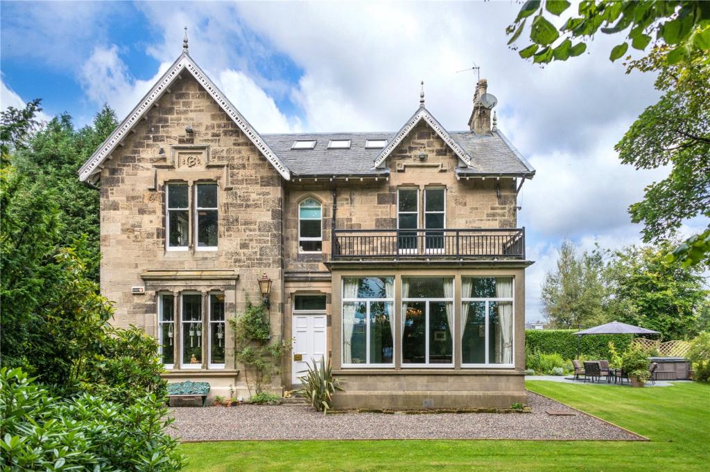 5 bedroom detached house for sale in Ballengeich House, 21 Erskine