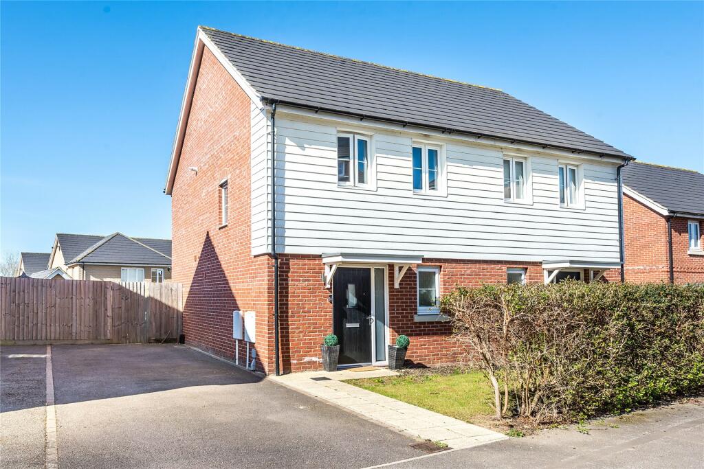 Main image of property: Rowditch Furlong, Redhouse Park, Milton Keynes, Buckinghamshire, MK14