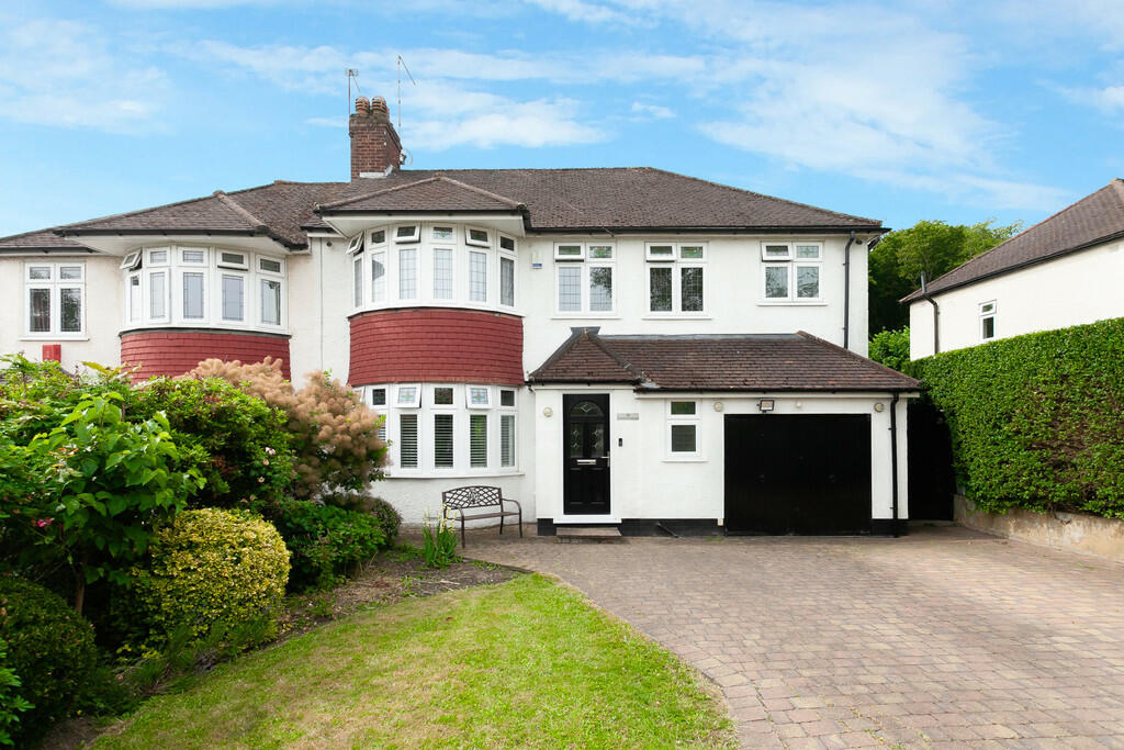 4 bedroom semidetached house for sale in Courtland Avenue, North