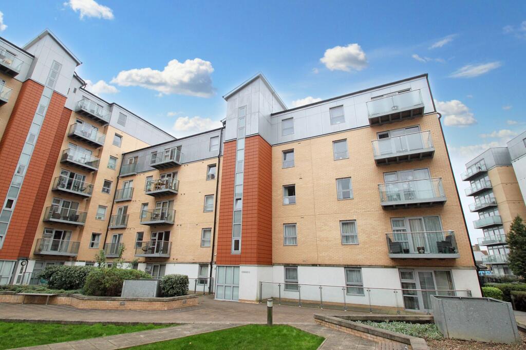 Main image of property: Queen Mary Avenue, London, E18