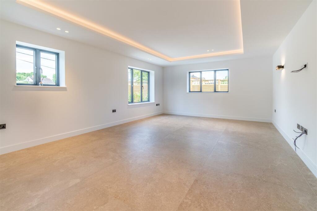 Additional property image - Broomhills Chase, Little Burstead, Billericay