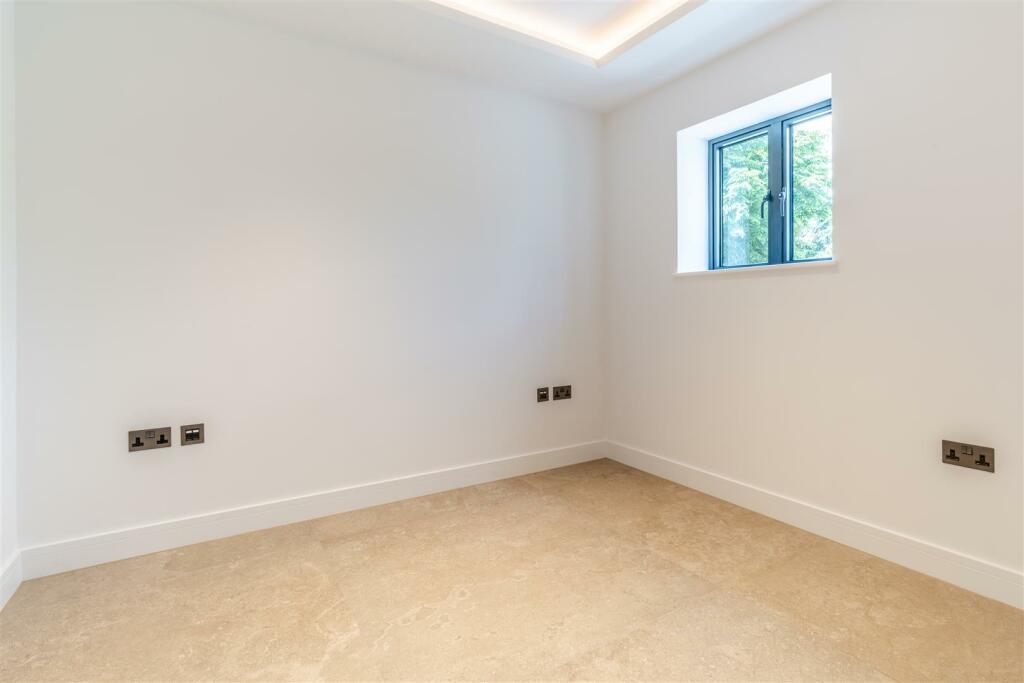 Additional property image - Broomhills Chase, Little Burstead, Billericay