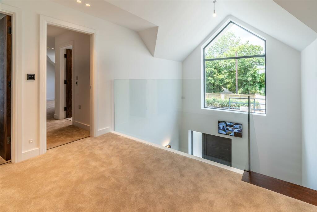 Additional property image - Broomhills Chase, Little Burstead, Billericay