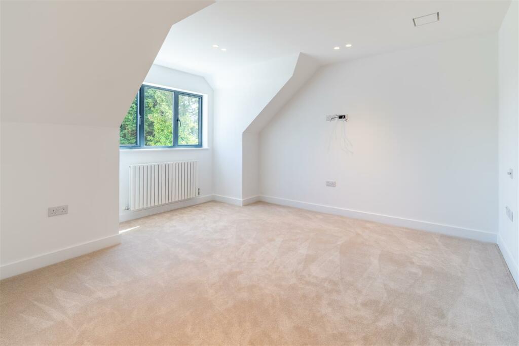 Additional property image - Broomhills Chase, Little Burstead, Billericay