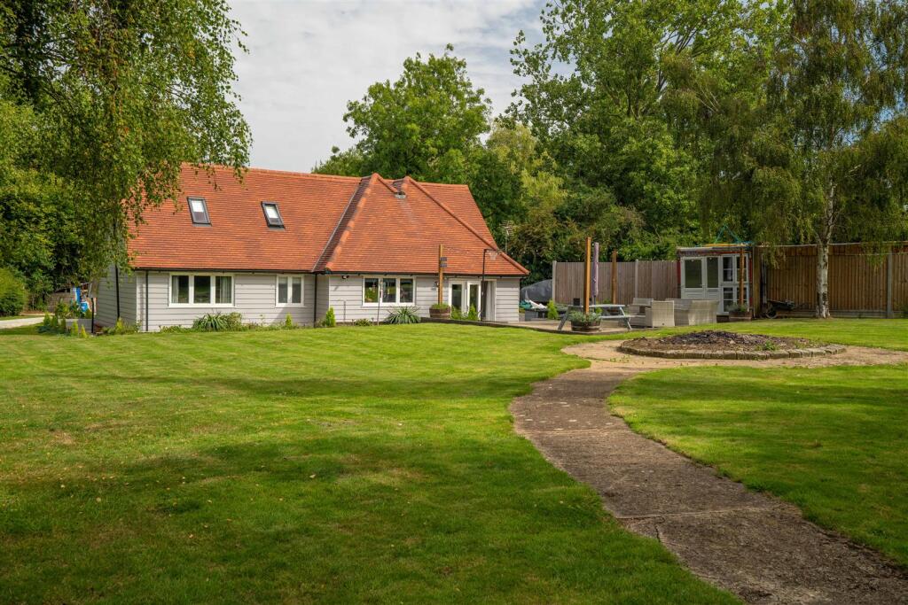 Additional property image - Harlow Common, Harlow