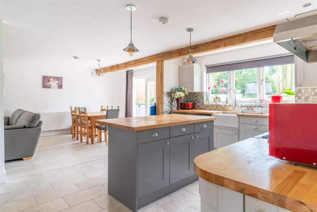 Additional property image - Harlow Common, Harlow