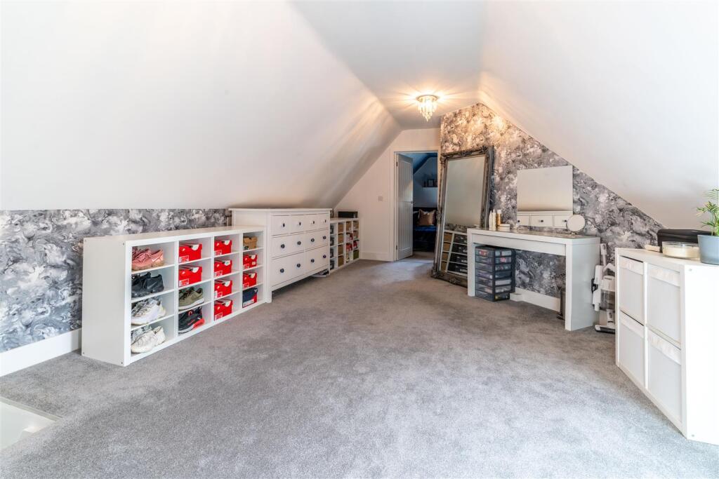 Additional property image - Harlow Common, Harlow