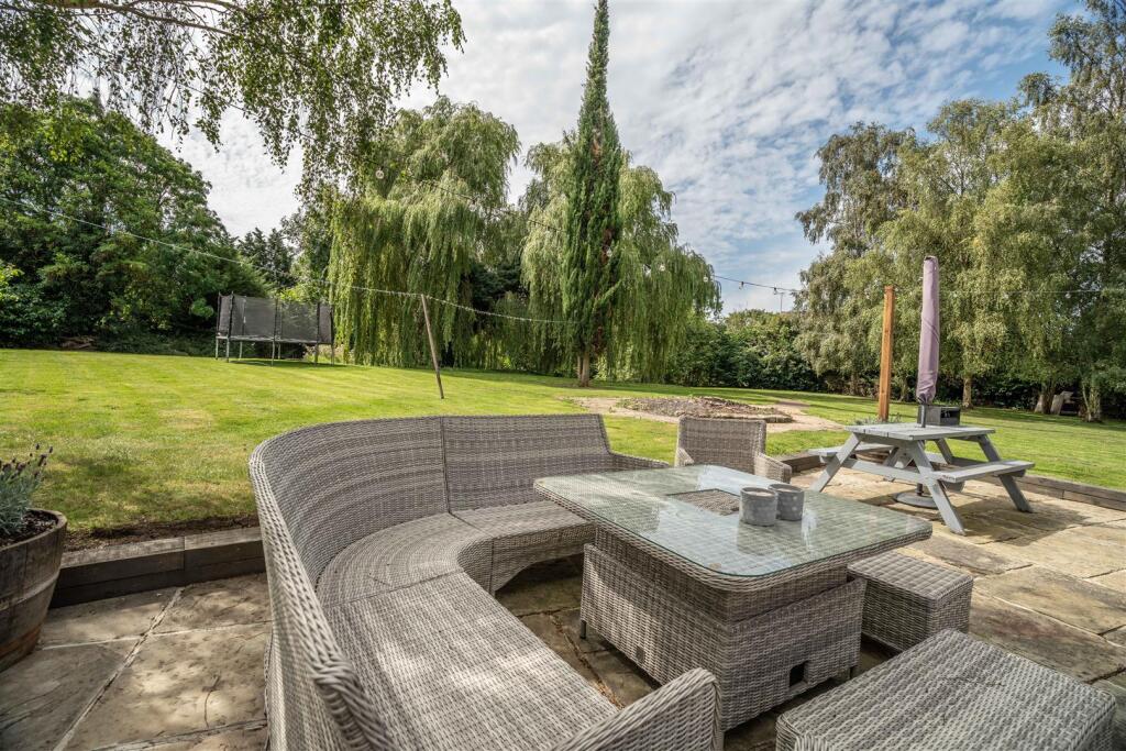 Additional property image - Harlow Common, Harlow
