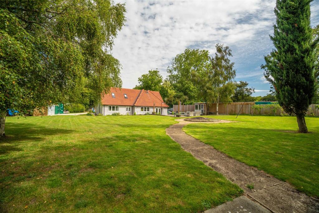 Additional property image - Harlow Common, Harlow