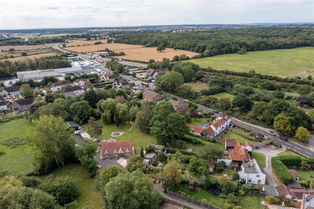 Additional property image - Harlow Common, Harlow