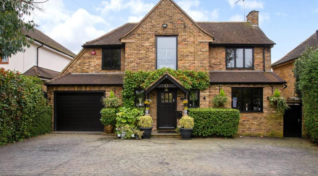 Main image of property: Oakridge Avenue, Radlett