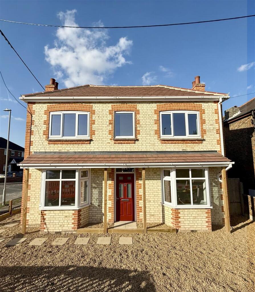 Main image of property: London Road, Benfleet