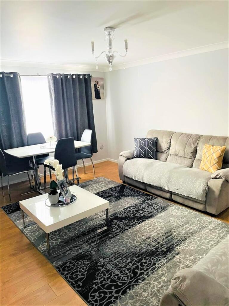 Main image of property: Ferns Close, En3