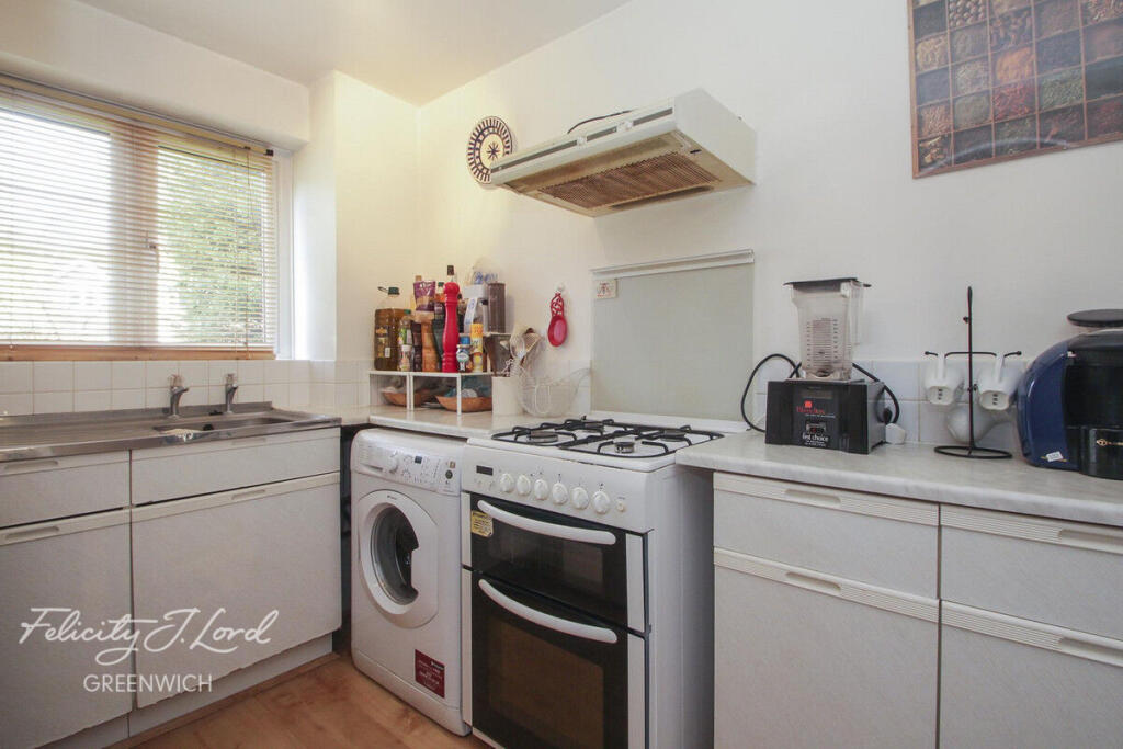 Main image of property: Crosslet Vale, London
