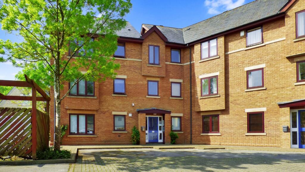 Main image of property: Swan Court, Oxford, OX1