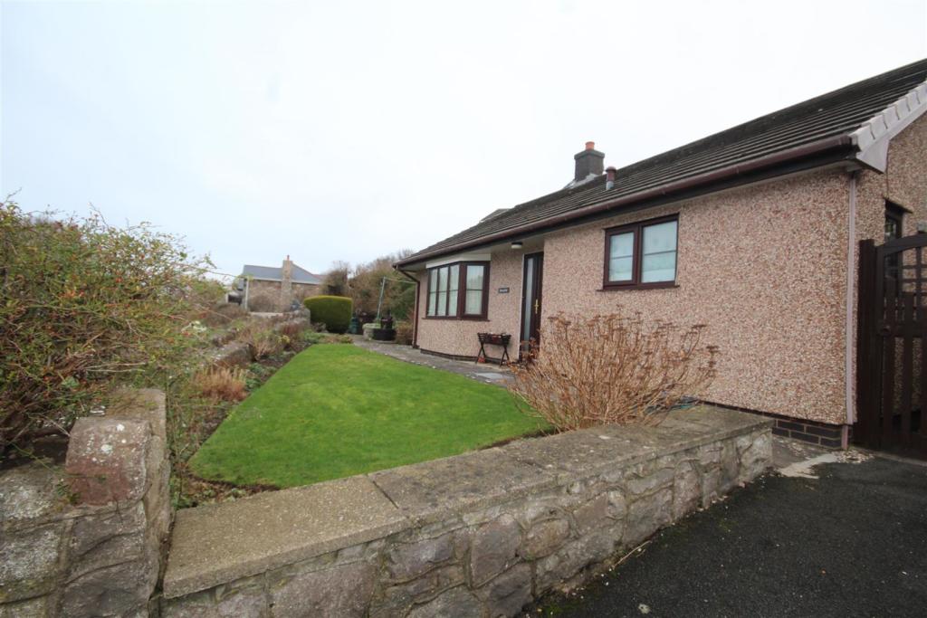 2 bedroom detached bungalow for sale in Tan Y Graig Road, Llysfaen