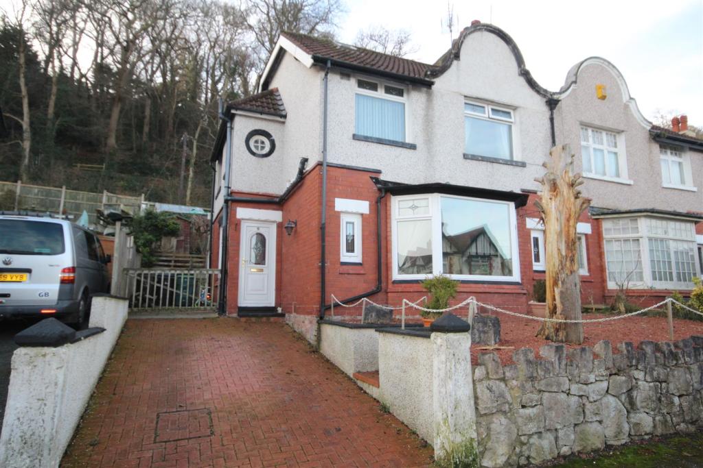 3 bedroom semidetached house for sale in Seafield Road, Colwyn Bay, LL29