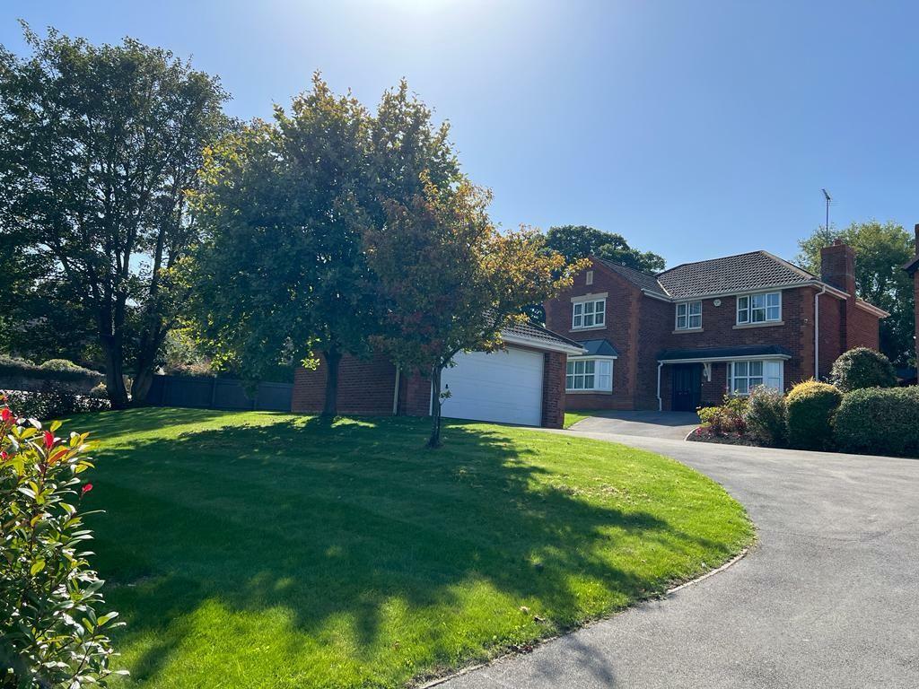 4 bedroom detached house for sale in Valley Road, Colwyn Bay, LL29