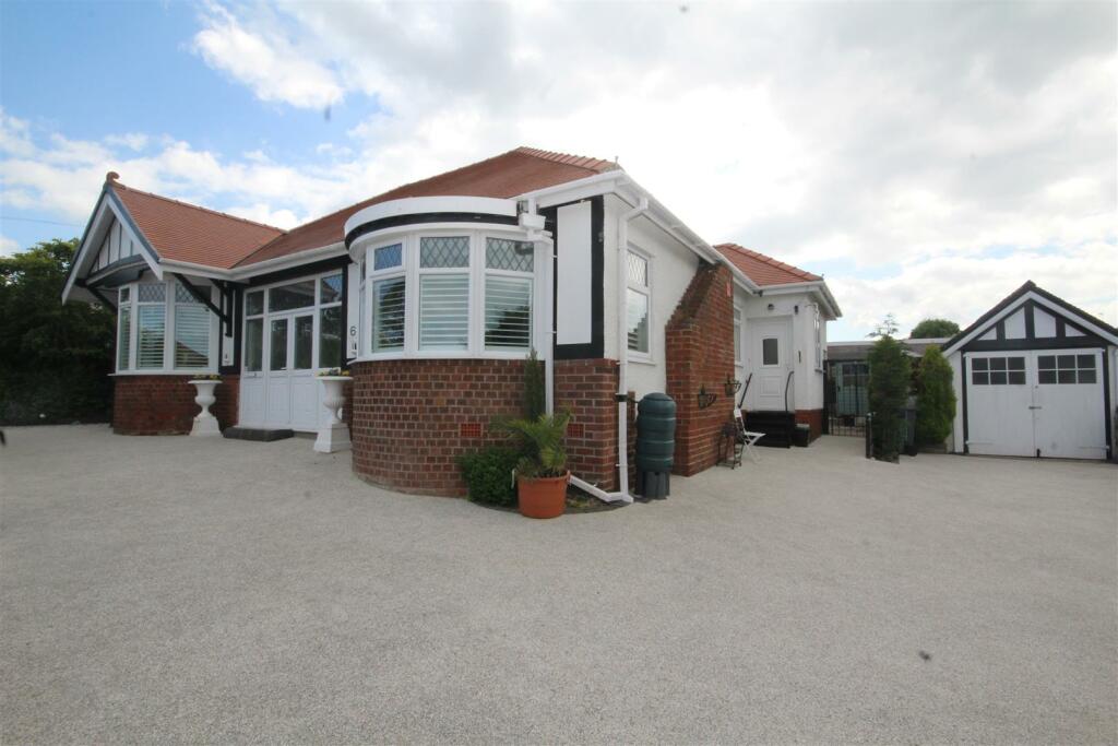 3 bedroom detached bungalow for sale in Llandudno Road, RhosonSea, LL28