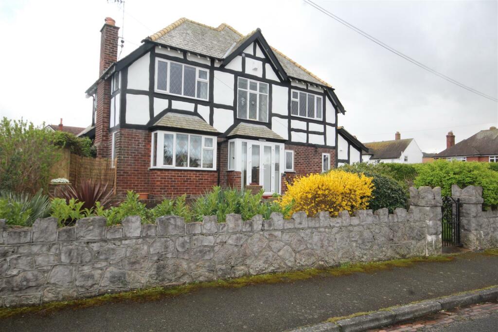 3 bedroom detached house for sale in Holbeck Road, Rhos On Sea, Colwyn