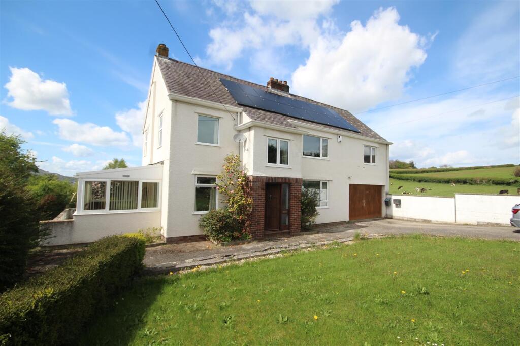 Main image of property: Ffordd Groesffordd, Glan Conwy, Colwyn Bay