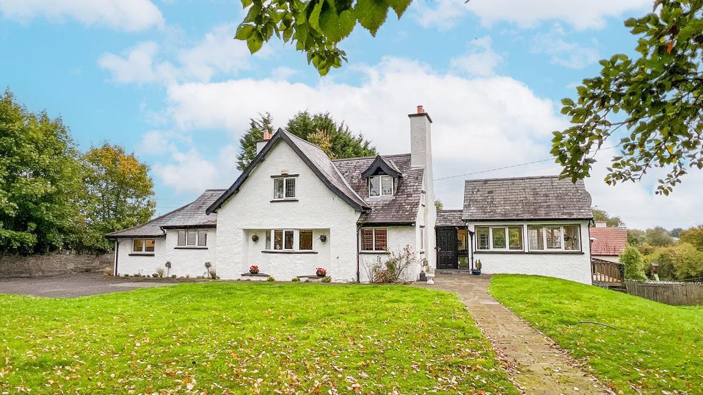 Main image of property: Cul Na Greine, Talbot's Inch, Freshford Road, Kilkenny, R95 TD9D