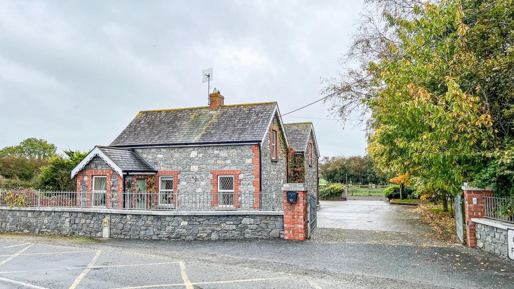 Main image of property: Stone Lodge, Monabricka, Freshford, Co. Kilkenny, R95 W8K7