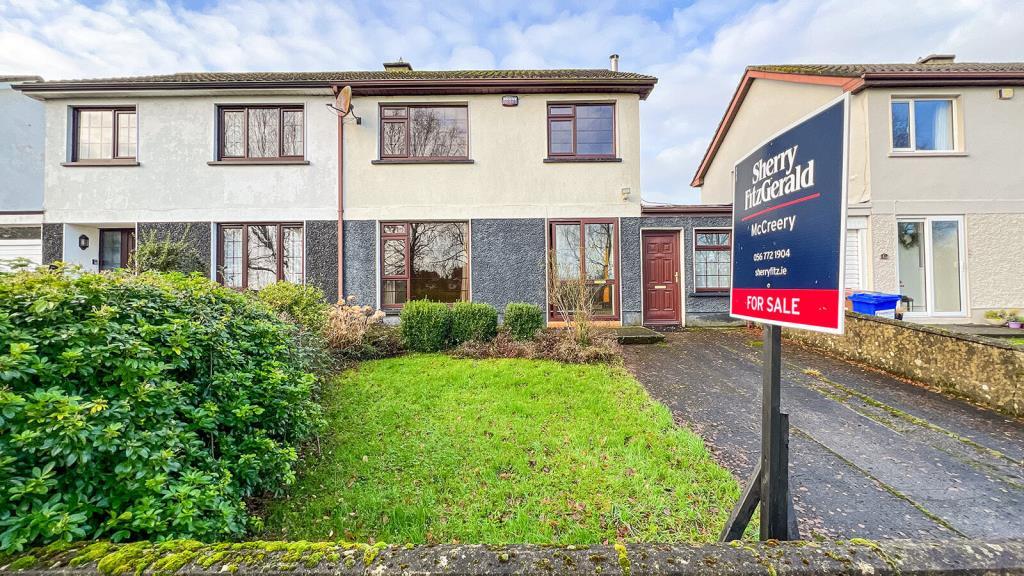 Main image of property: 40 Riverside Drive, Kilkenny, R95 C7YC