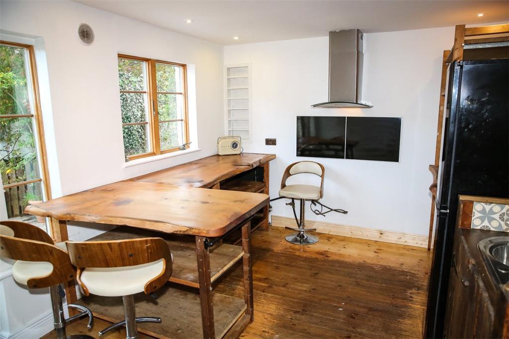 3 bedroom end of terrace house for sale in 23 Brandon Park