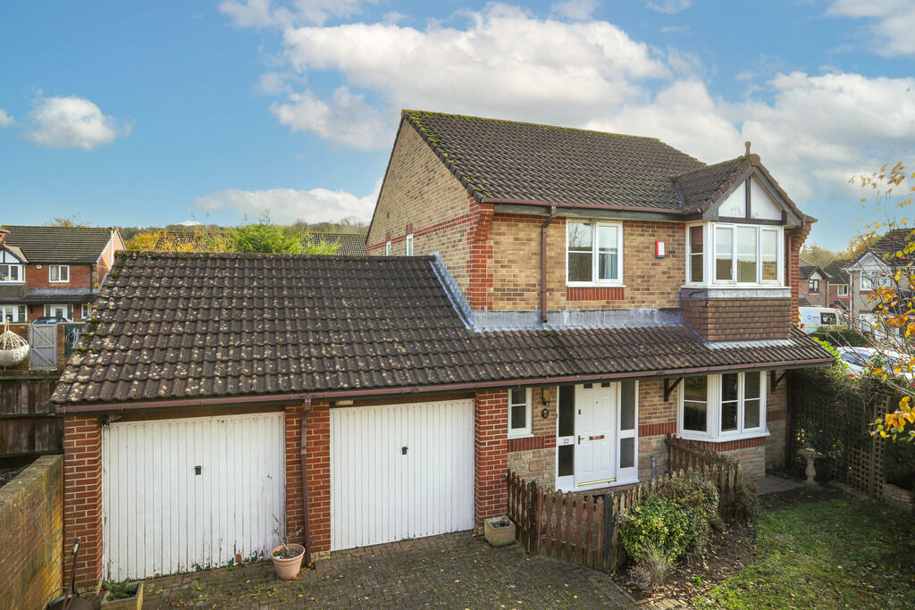 4 bedroom detached house for sale in Long Barton, Kingsteignton, Newton