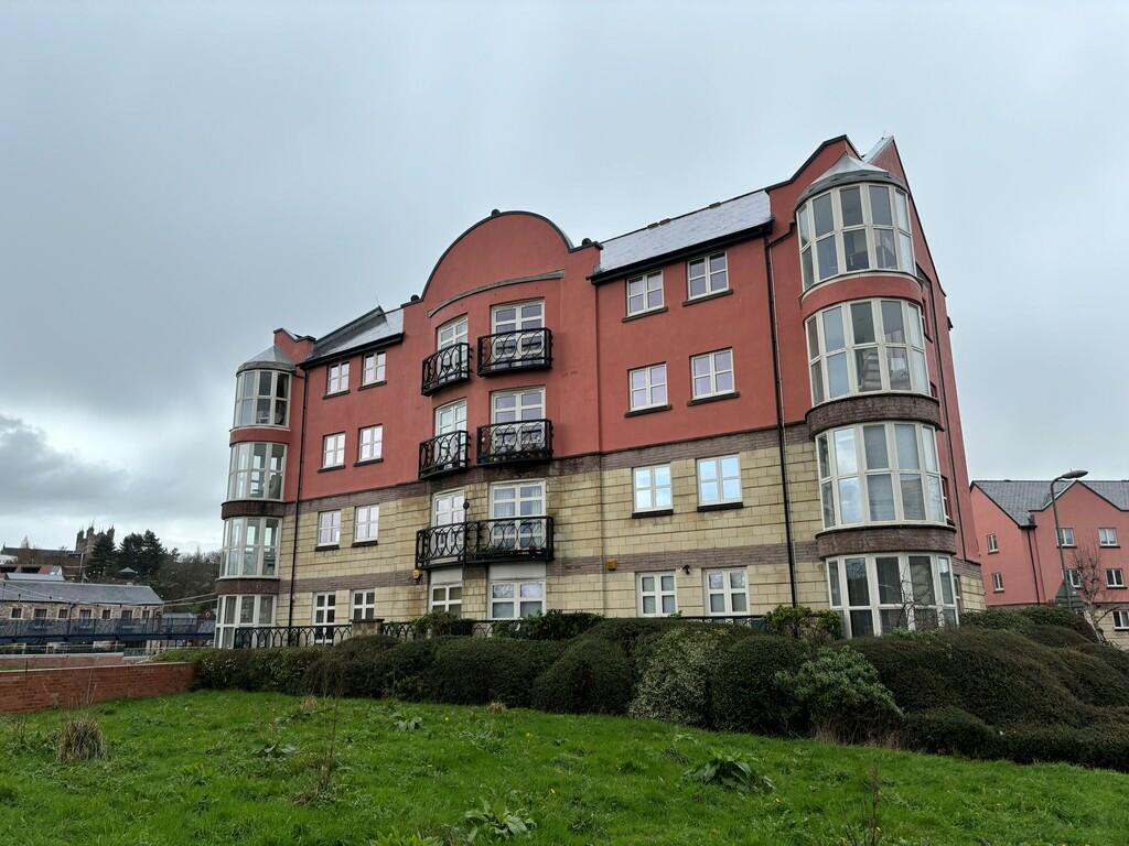 3 bedroom ground floor flat for rent in Waterside, Exeter, EX2