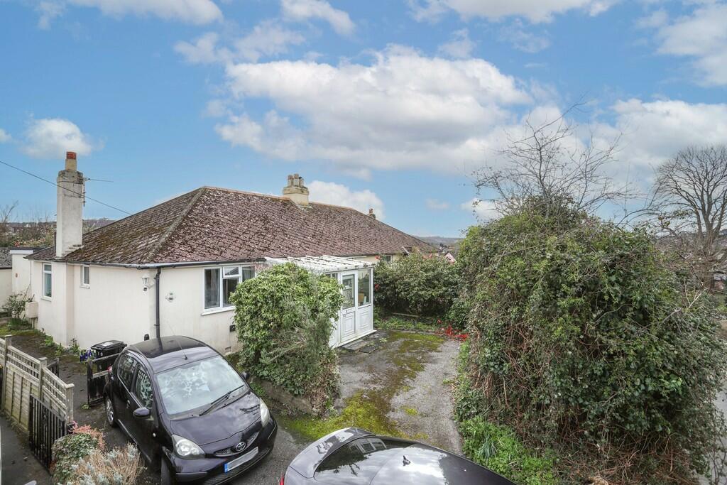 2 bedroom semidetached bungalow for sale in Golvers Hill Road