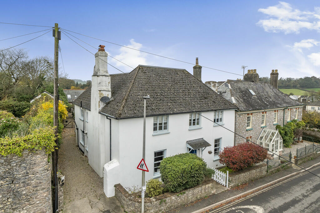 Main image of property: Fore Street, Ipplepen, TQ12 5RH