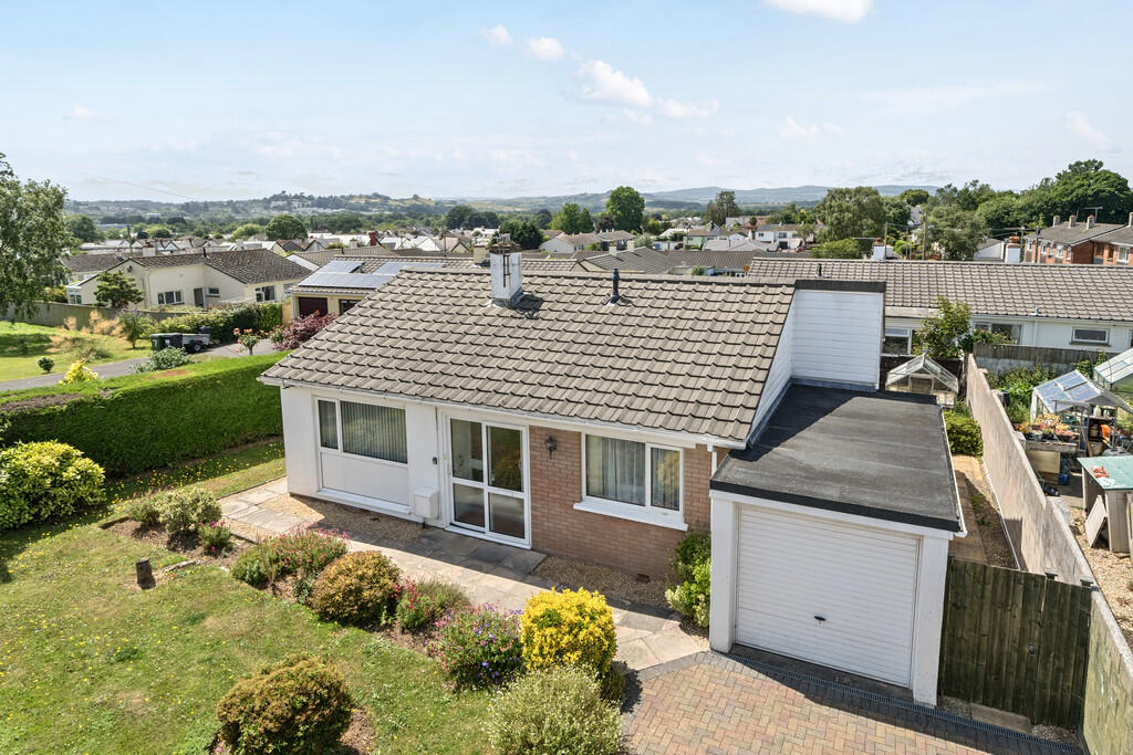 Main image of property: Blindwell Avenue, Kingsteignton, TQ12 3BY
