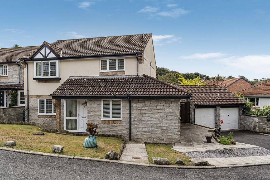 Main image of property: Hazel Close, Newton Abbot, TQ12 4JY