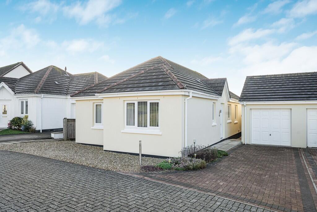 Main image of property: Franeth Close, Kingsteignton, Newton Abbot