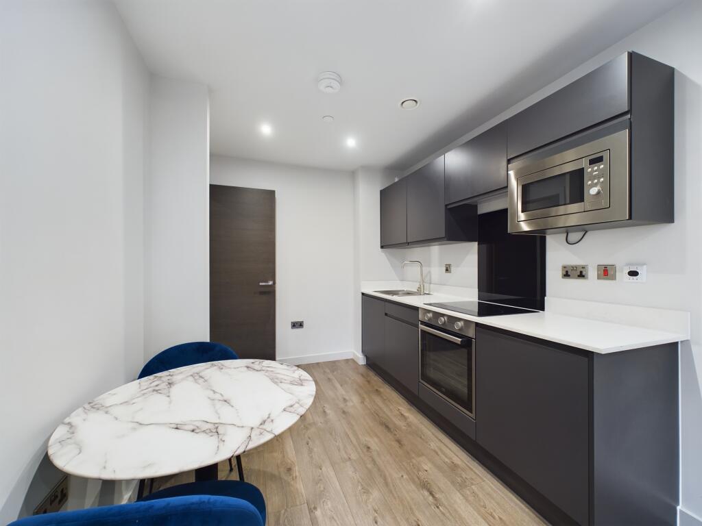 Main image of property: Parliament Square, 8 Crump Street, Liverpool, L1 0DQ