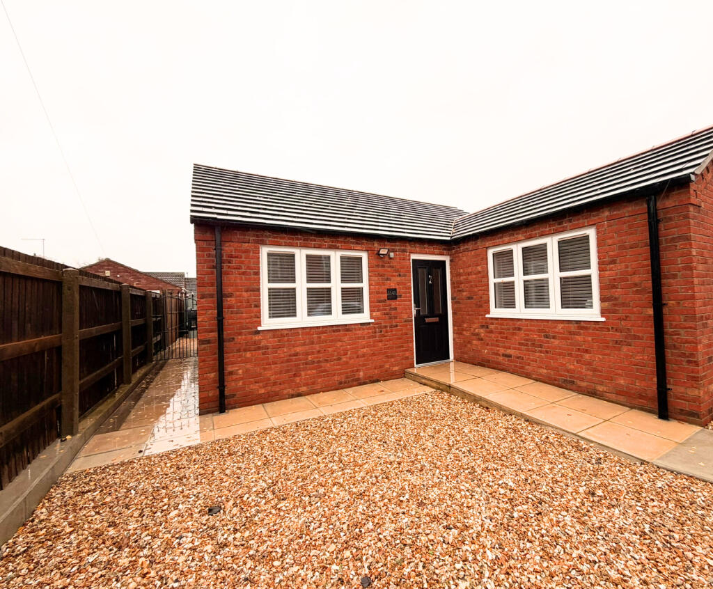 Main image of property: Newark Road, North Hykeham, LN6