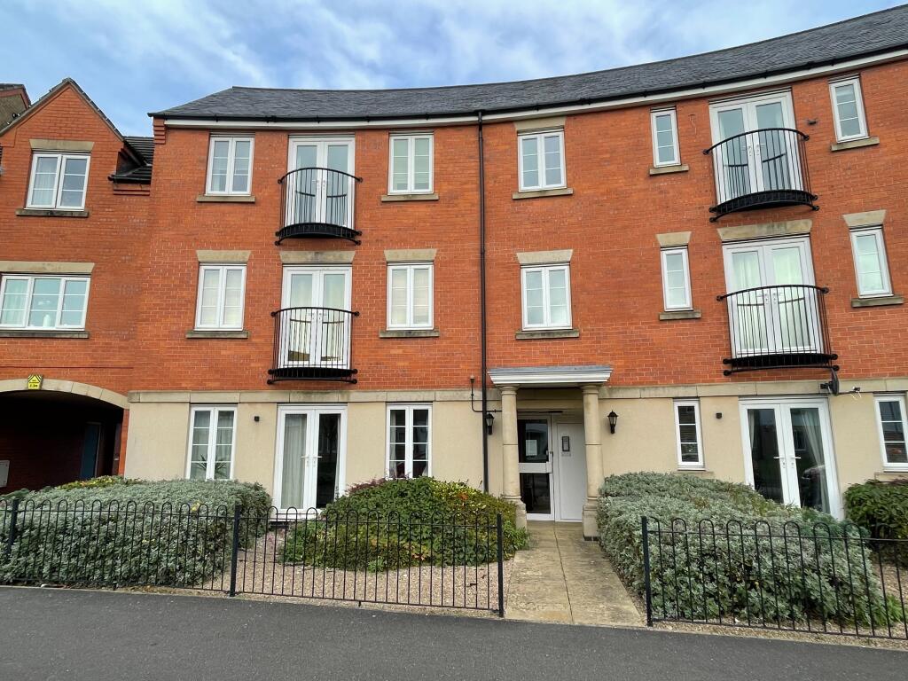 2 bedroom flat for rent in Venables Way, Bunkers Hill, Lincoln, LN2