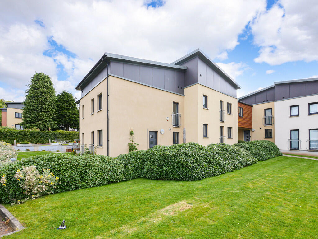 Main image of property: 8 Glamis Gardens, Dundee, DD2 1XQ