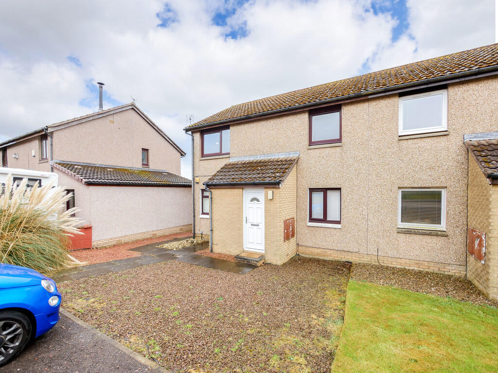 Main image of property: 18 Traquair Gardens, Dundee, DD4 0TQ