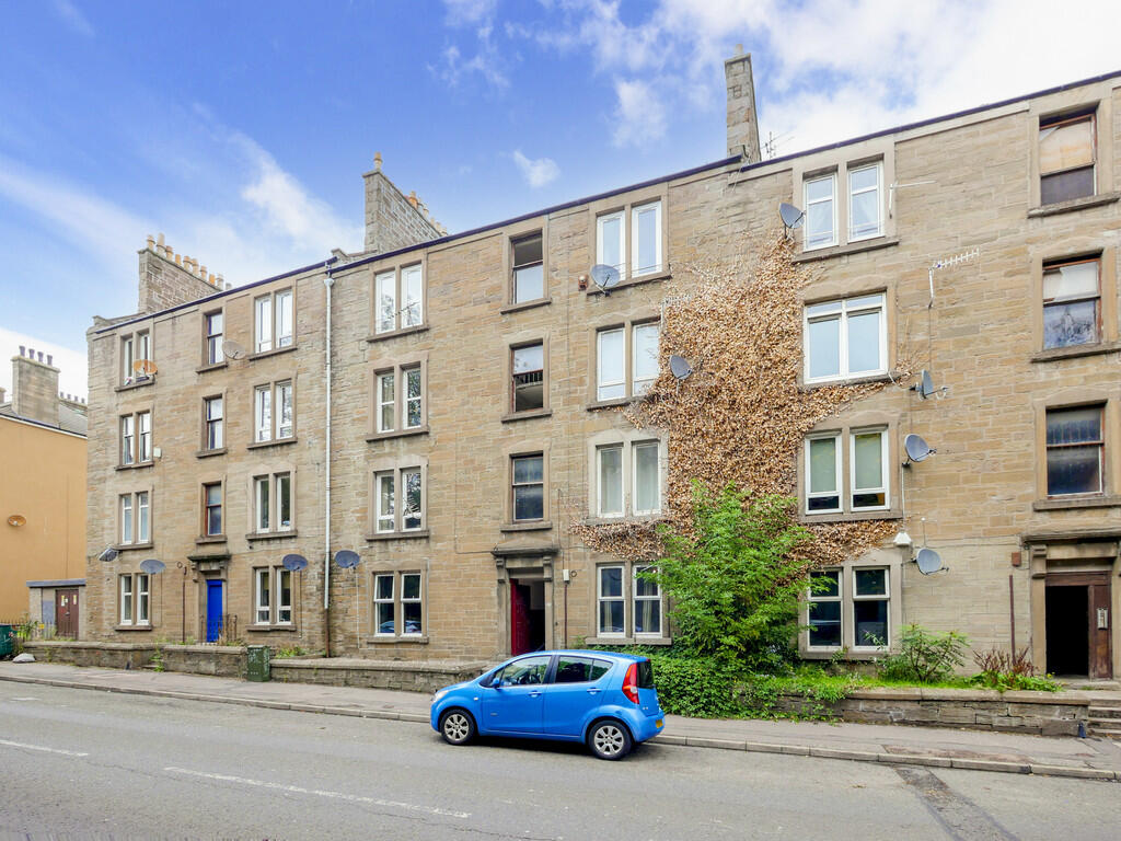 Main image of property: 2L 69 Dens Road Dundee DD3 7HZ
