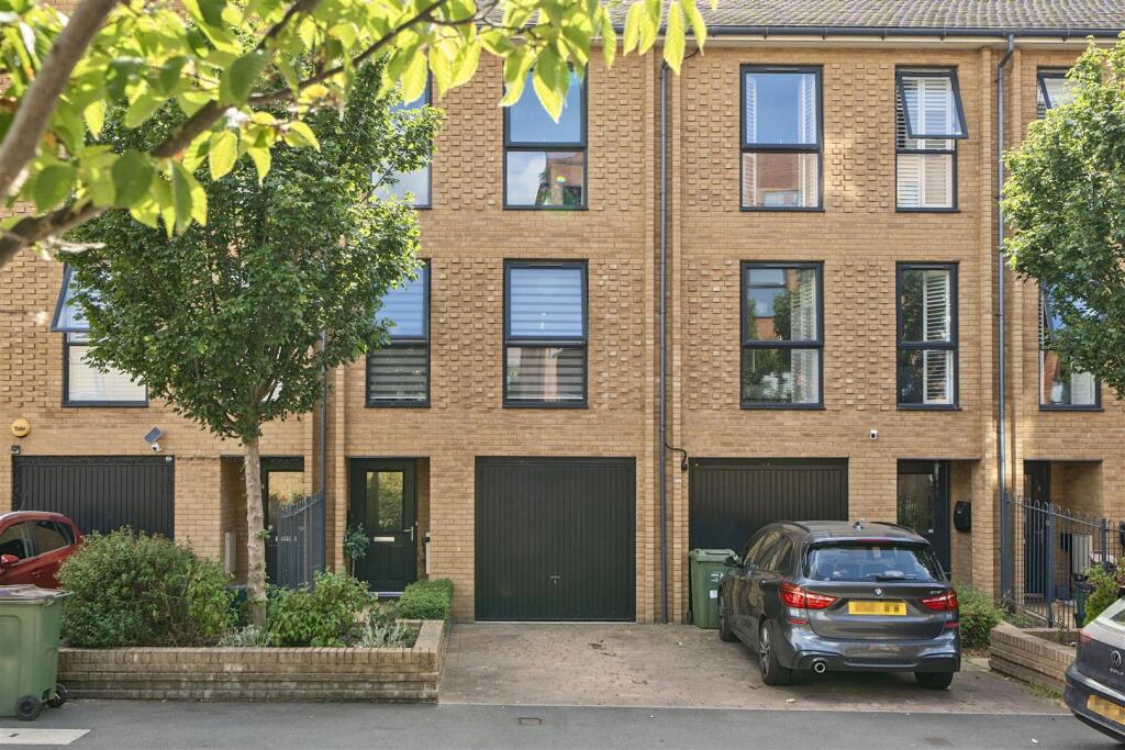 Main image of property: Felnex Avenue, Wallington