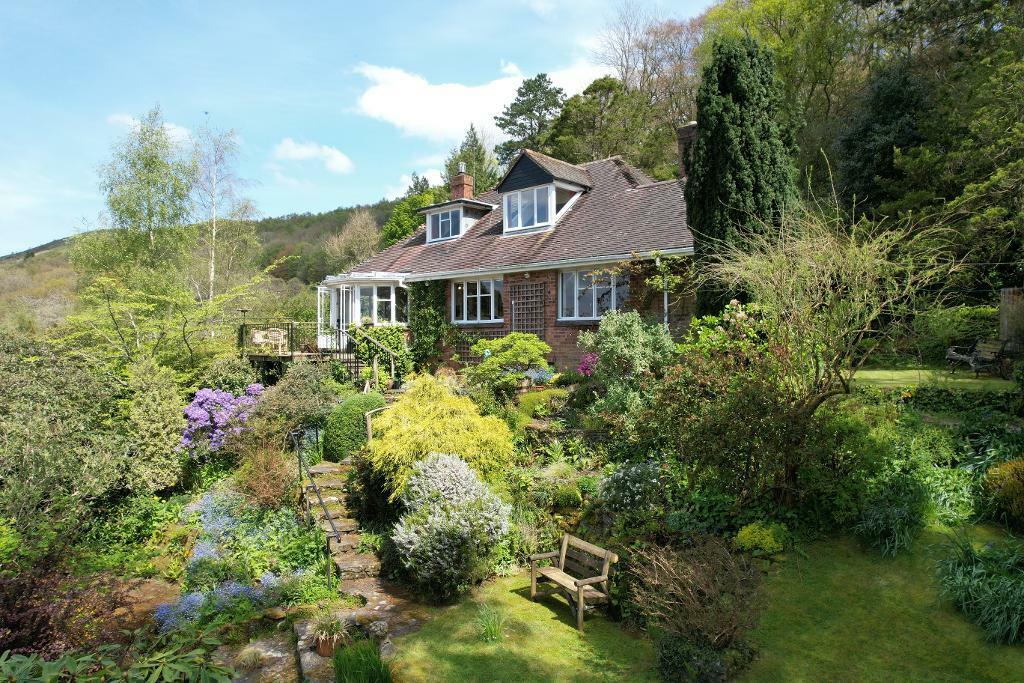 Main image of property: West Malvern Road, Malvern, Worcestershire, WR14 4EL