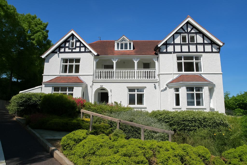 Main image of property: Peachfield Road, Malvern, Worcestershire, WR14 4AQ