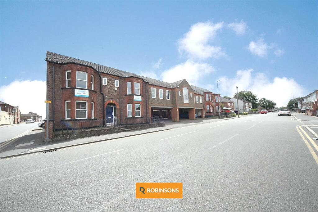 15 bedroom terraced house for sale in Union Street, Dunstable, LU6