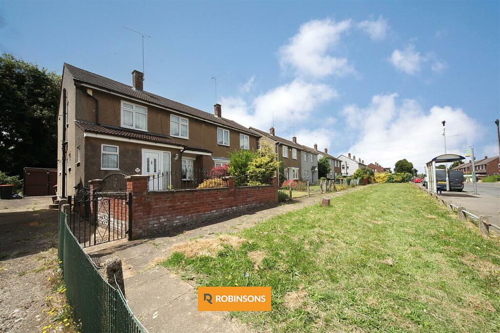 3 bedroom semidetached house for sale in Mountview Avenue, Dunstable, LU5