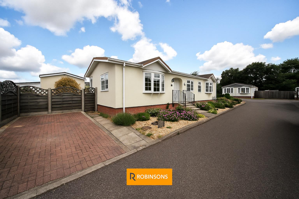 Main image of property: Collinswood Residential Park, Caddington