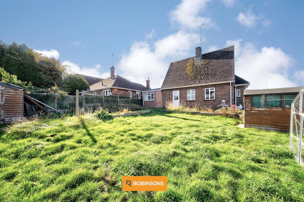 Main image of property: Lockhart Close, Dunstable