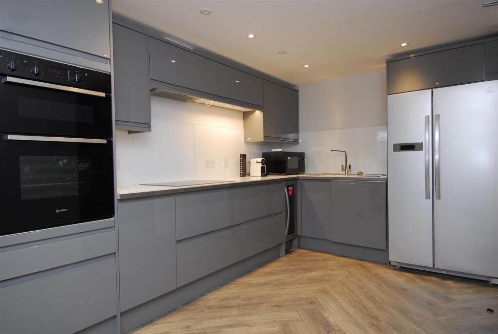 36 bedroom end of terrace house